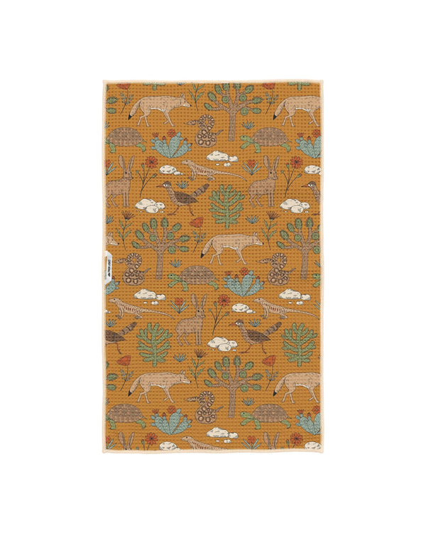 Joshua Tree tea towel in golden yellow with desert wildlife pattern, quick-dry absorbent fabric for kitchen and home