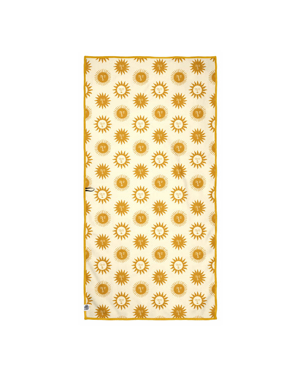 Sunny Wander & Travel Towel with sun pattern design, quick-dry and sand-resistant, made from 100% recycled materials.
