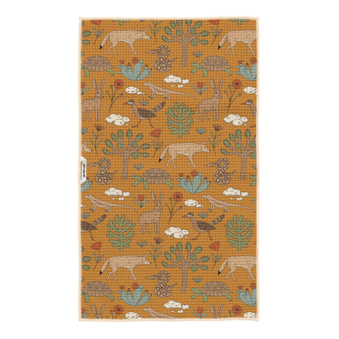 Joshua Tree tea towel in golden yellow with desert wildlife pattern, quick-dry absorbent fabric for kitchen and home