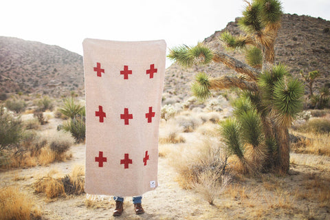 Positive Vibrations Blanket